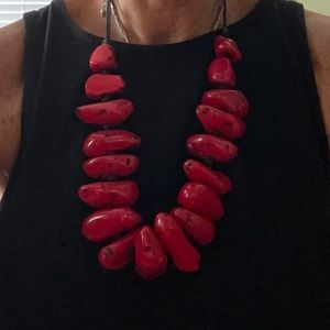 Eye Catching Necklace!